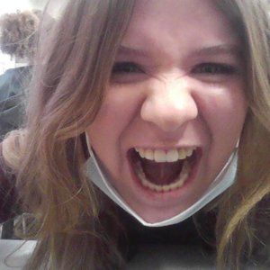 Meet your Posher, Caroline